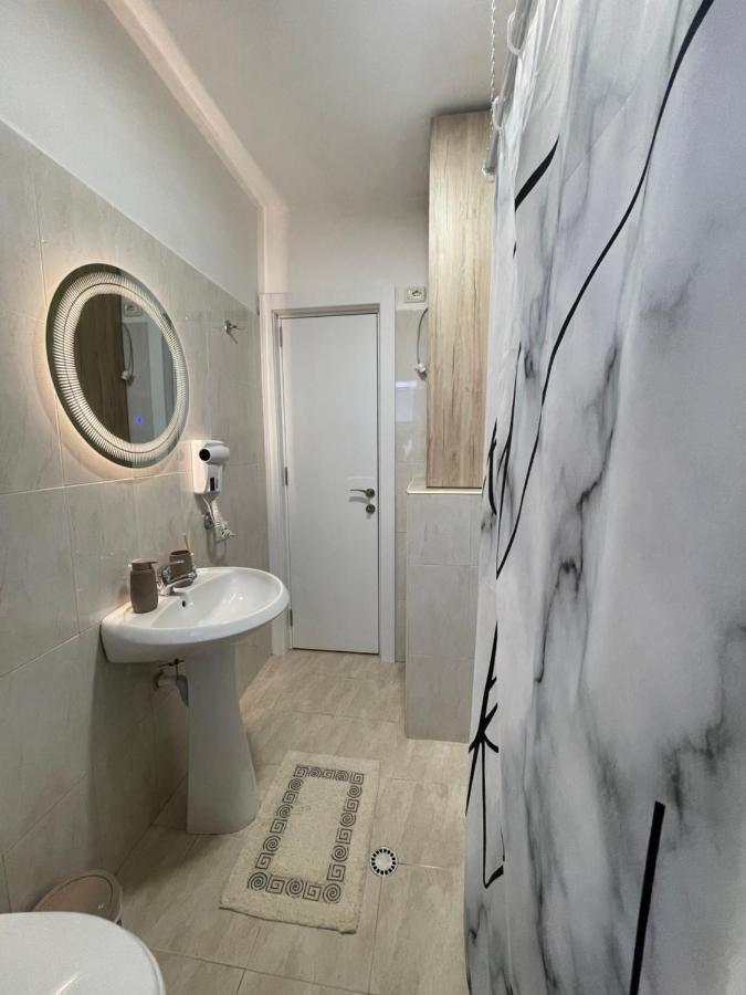 Leo'S Apartment Shkoder Exterior photo